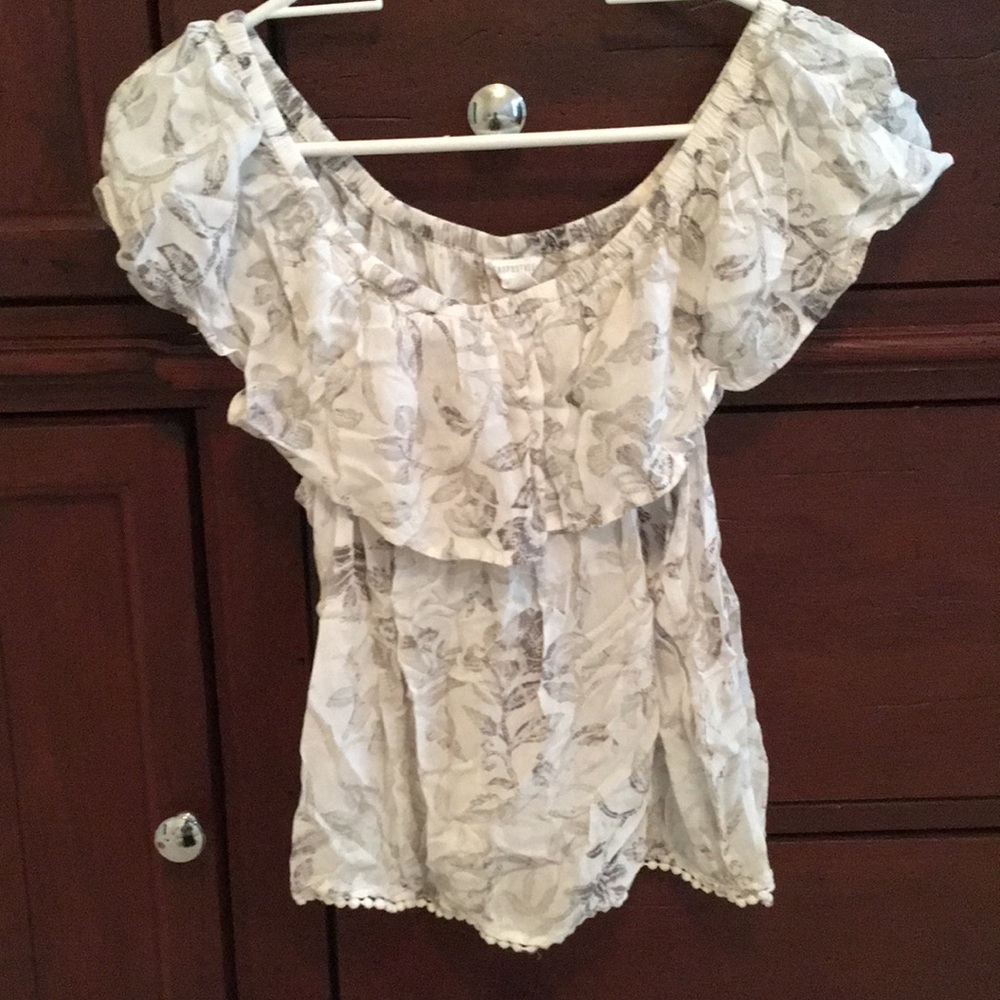 Aeropostale ruffle top
